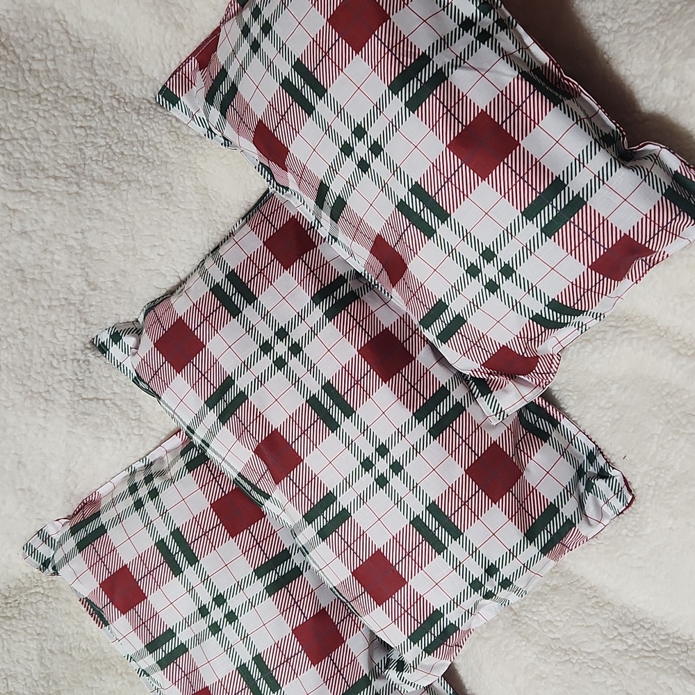 Set Of 3 Matching Pillows - Picture 5 of 6